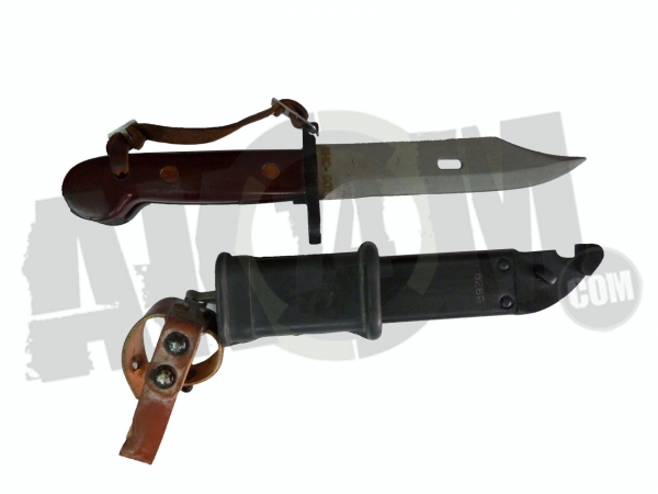 Штык-нож сувенирный (6х3) коричневая рукоять и метал ножны, с "УХОМ" АКМ